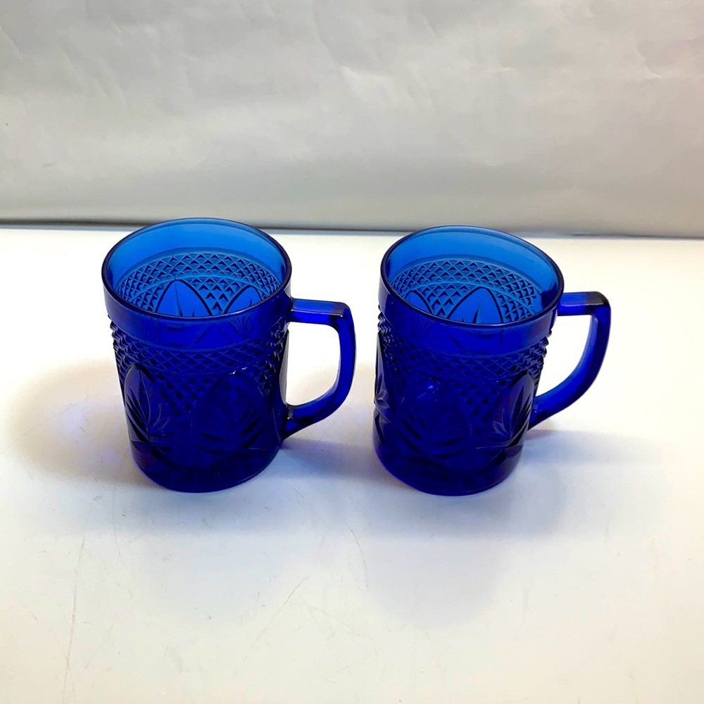 Set 2 vintage cobalt blue mugs cups cut glass France